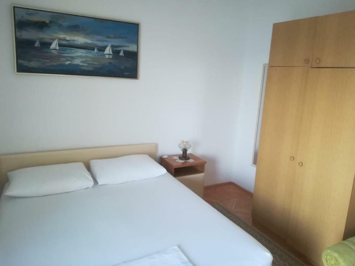 Apartmani Ujdur 오미스 외부 사진